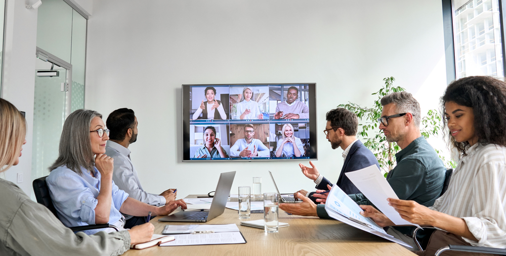 8 Reasons to Hire a Meeting Room